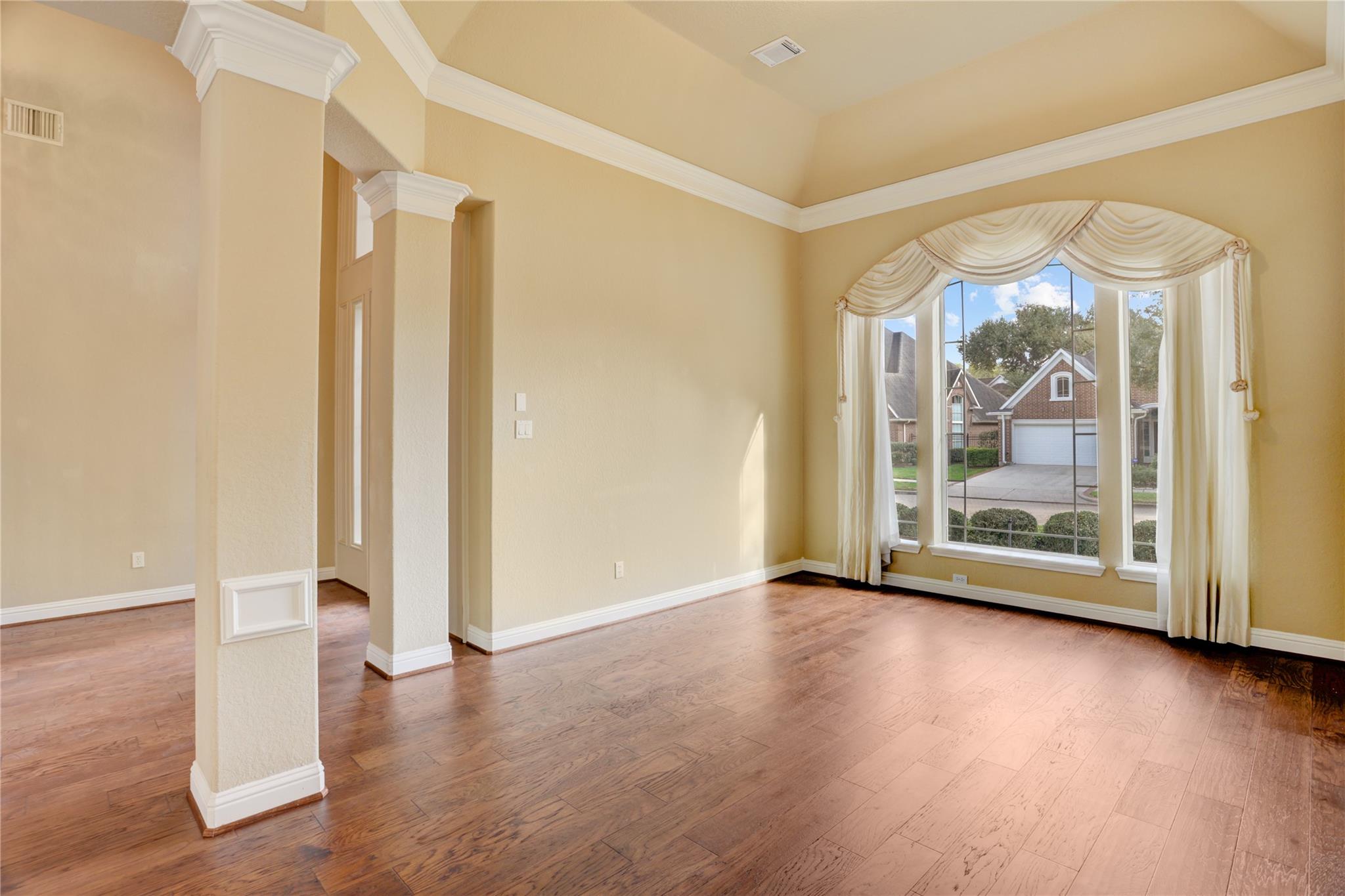 2710 Saint Annes Drive