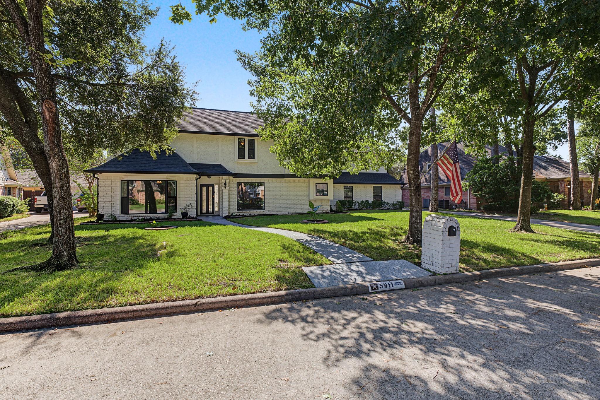 5911 Sandypine Court