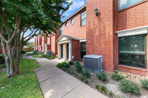 Photo of 3330 Las Palmas Street #19, Houston, TX 77027 (MLS # 3252212) Photo of 3330 Las Palmas Street #19, Houston, TX 77027 (MLS # 3252212)