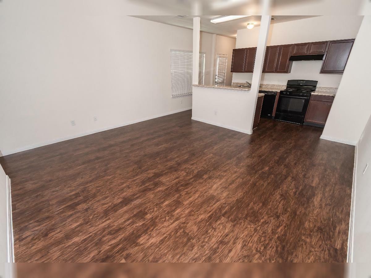 5565 Plantation Forest Drive