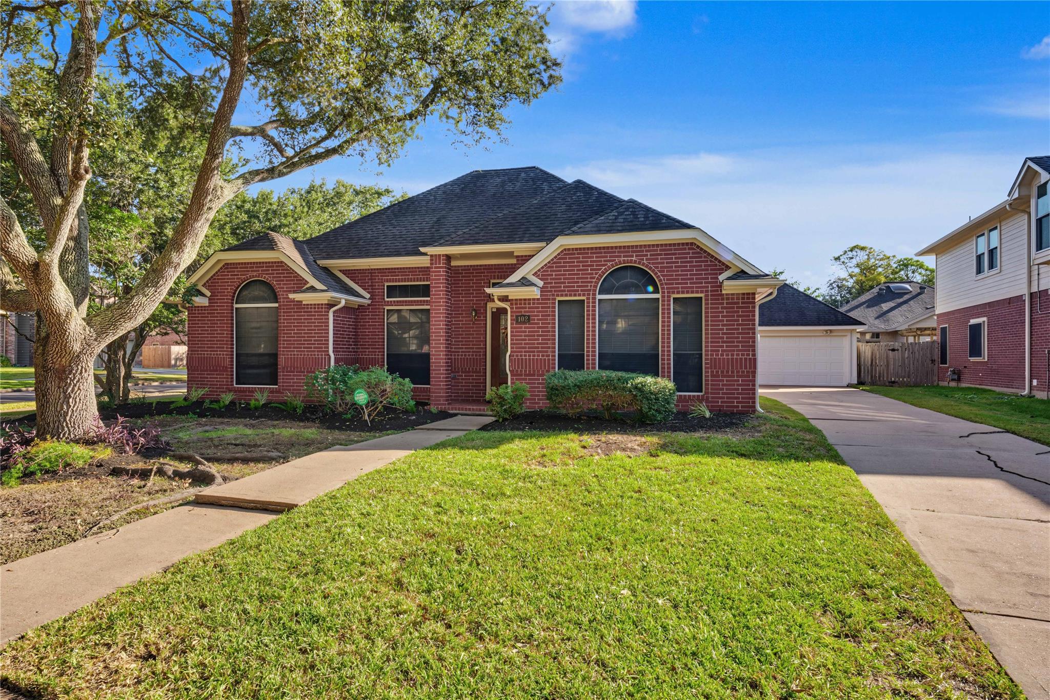 102 Crimson Bay Drive