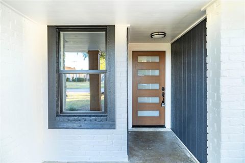 Tiny photo for 10907 Sharpview Drive, Houston, TX 77072 (MLS # 92641653)