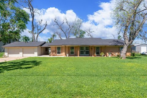 Photo of 400 Pecan Estates Road #C616R, Angleton, TX 77515 (MLS # 90851837)