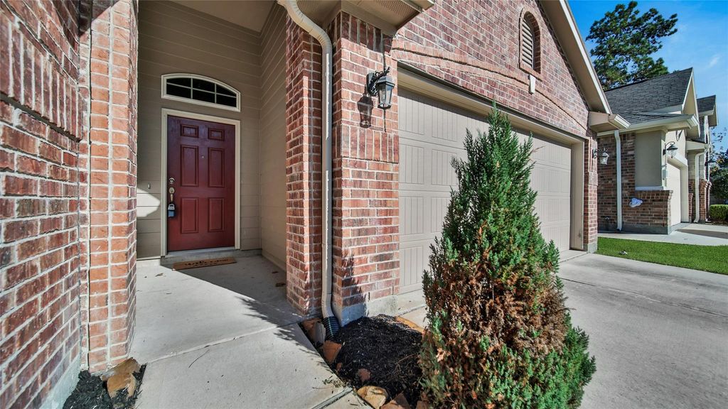 Photo of 106 Knollbrook Circle, Montgomery, TX 77316 (MLS # 54323305)