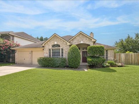 Photo of 20922 Deauville DR, Spring, TX 77388 (MLS # 41193628)