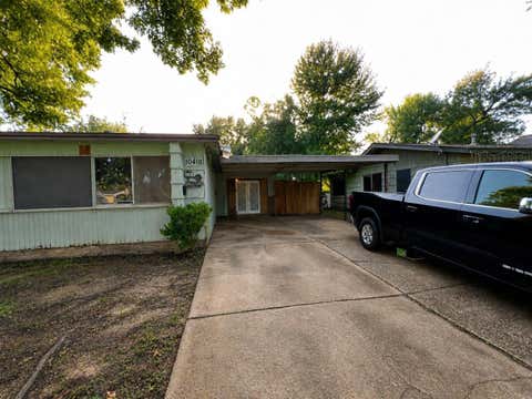 Photo of 10418 Alta Loma Way WAY, Houston, TX 77075 (MLS # 14996536)