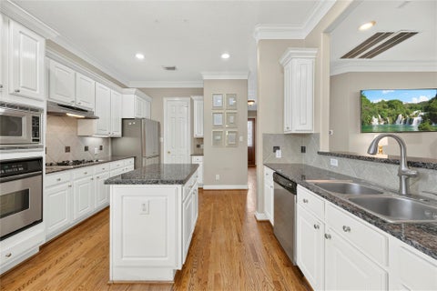 4009738785