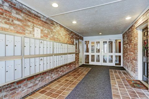 Tiny photo for 357 N Post Oak Lane #209, Houston, TX 77024 (MLS # 79646479)