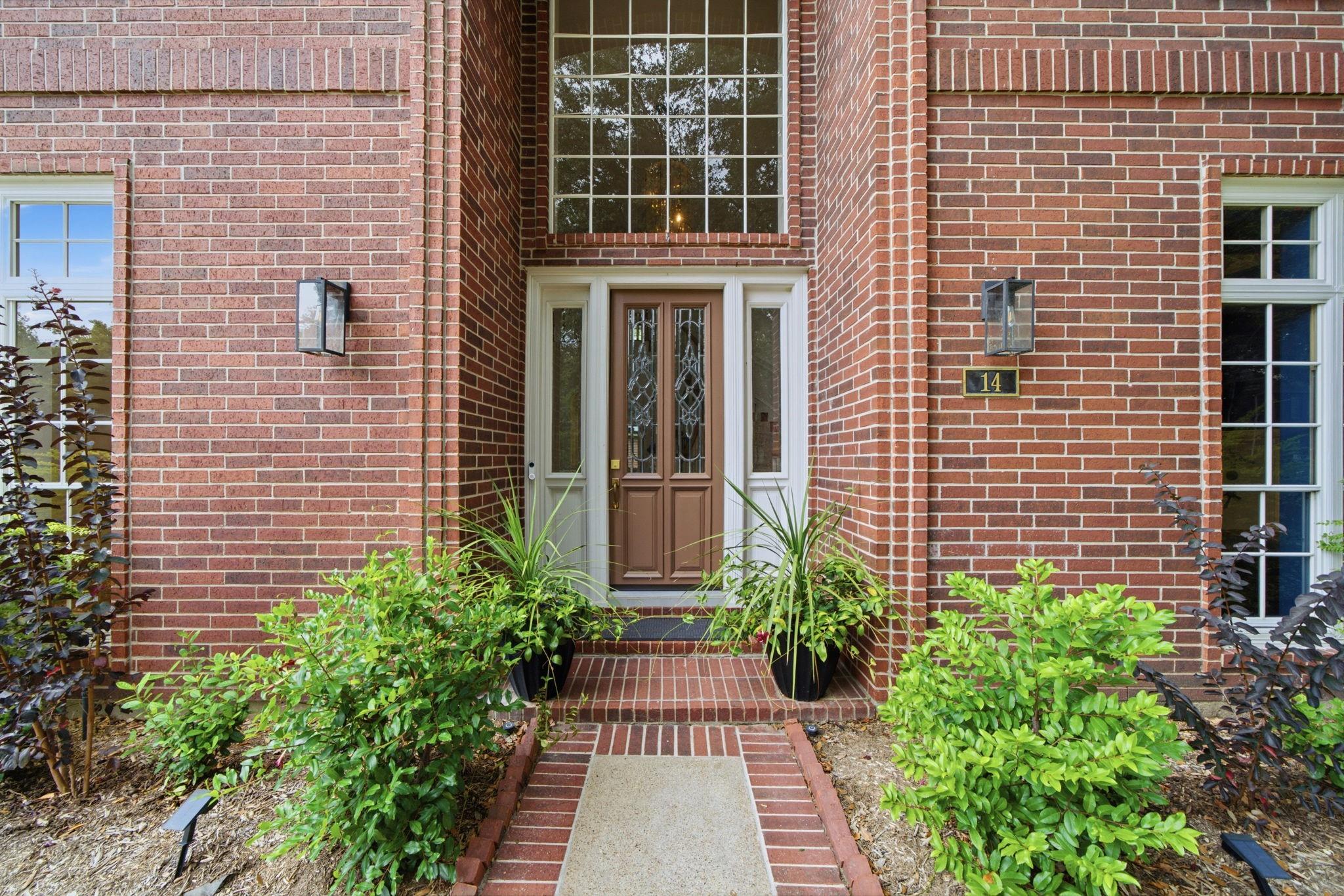 14 Hilshire Grove Lane