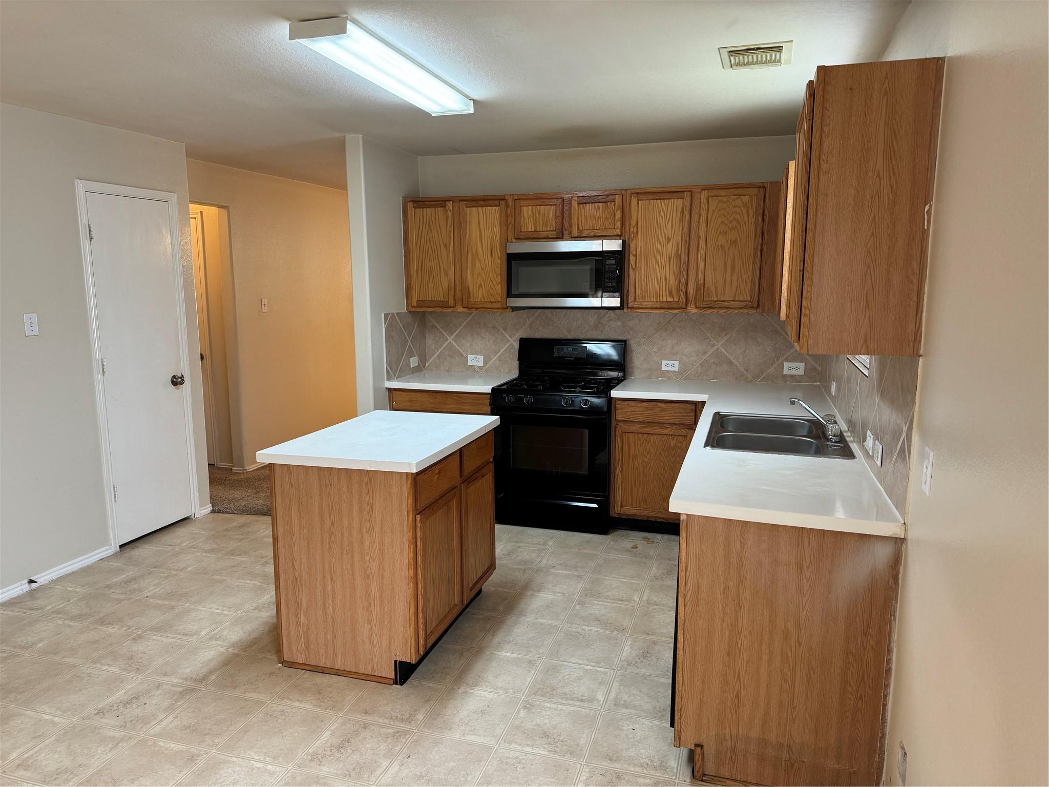 2203 Cold River