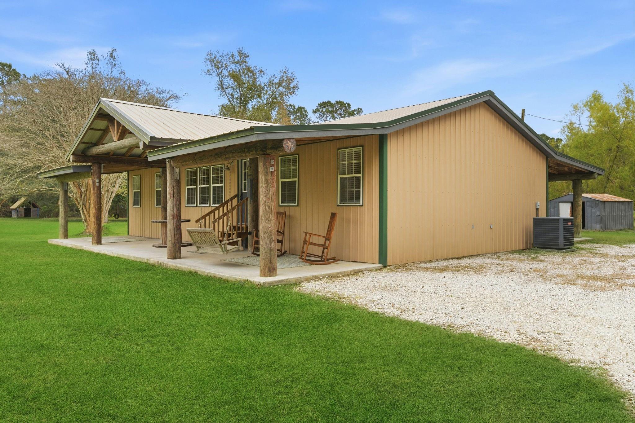 231 & 221 County Road 2212