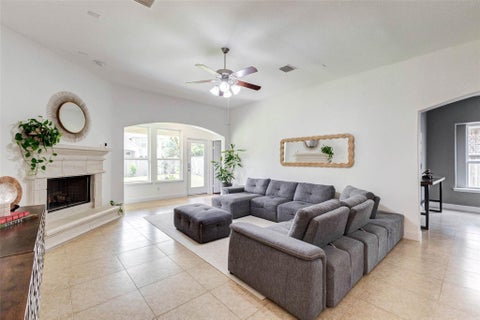 Tiny photo for 38 S Pinto Point Circle, The Woodlands, TX 77389 (MLS # 57946637)