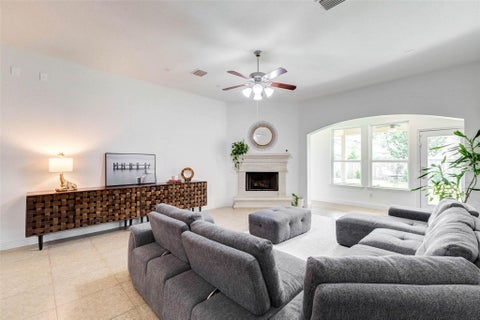 Tiny photo for 38 S Pinto Point Circle, The Woodlands, TX 77389 (MLS # 57946637)