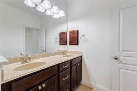 Tiny photo for 38 S Pinto Point Circle, The Woodlands, TX 77389 (MLS # 57946637)