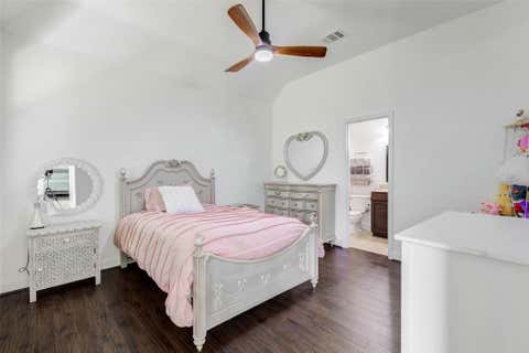 Tiny photo for 38 S Pinto Point Circle, The Woodlands, TX 77389 (MLS # 57946637)