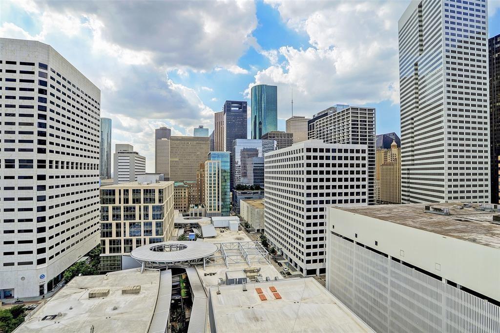 1211 Caroline Street 1708