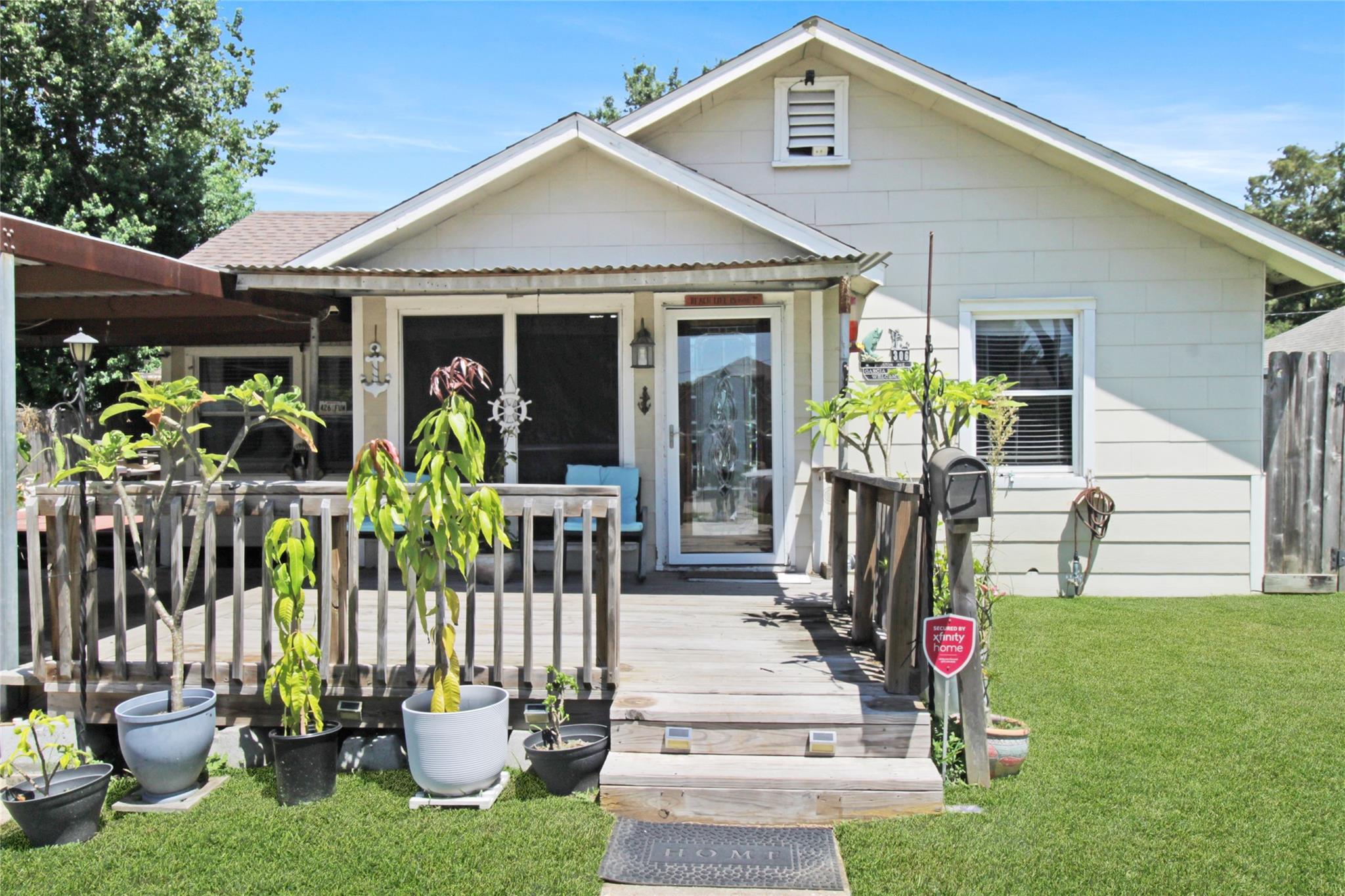 306 W Houston Avenue