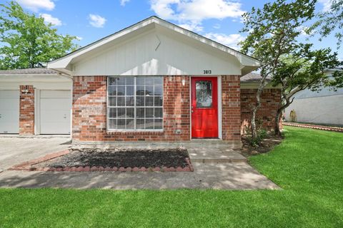 Photo of 3813 Wood Sorrel Drive, Dickinson, TX 77539 (MLS # 81154885)