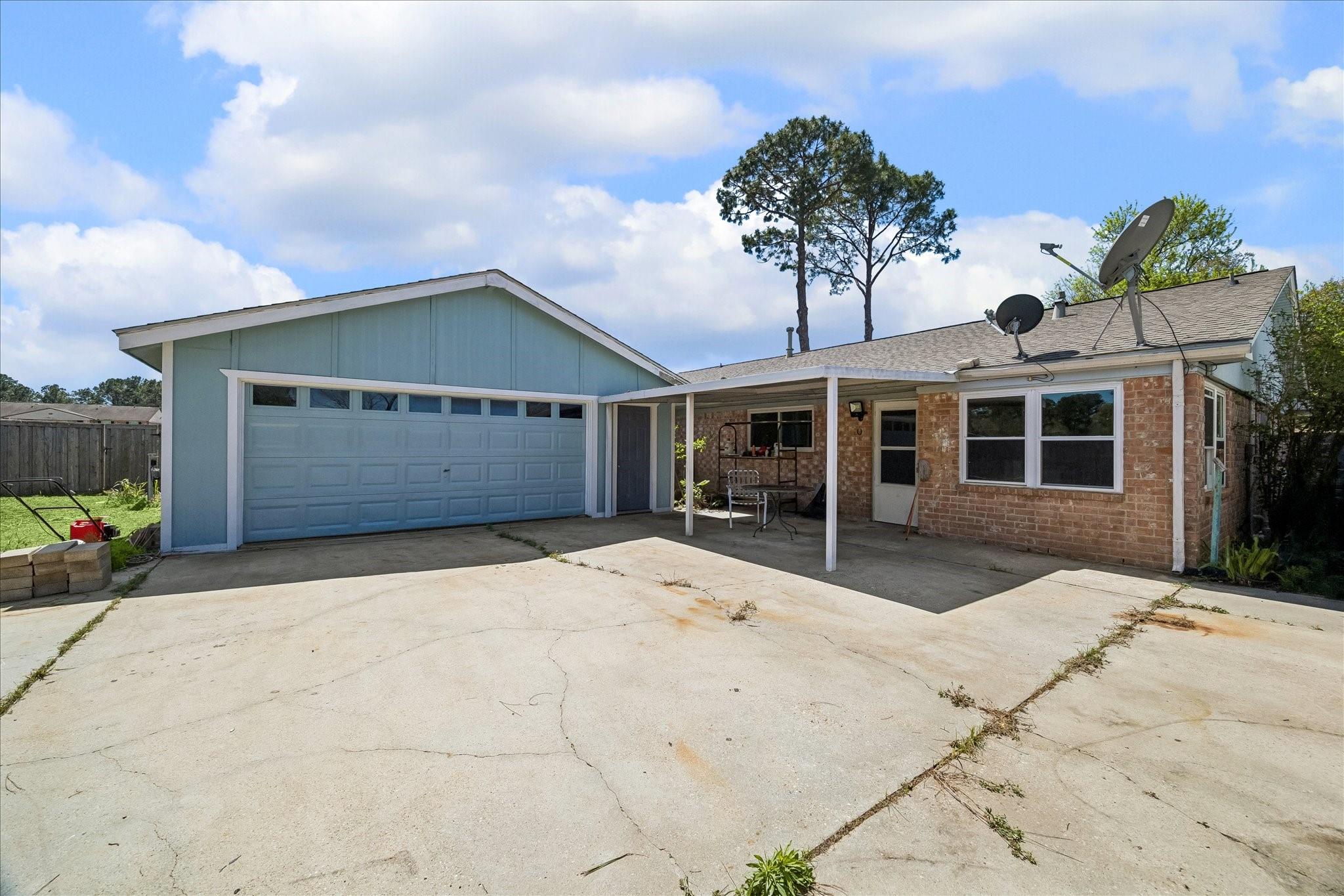 631 Lexington Square