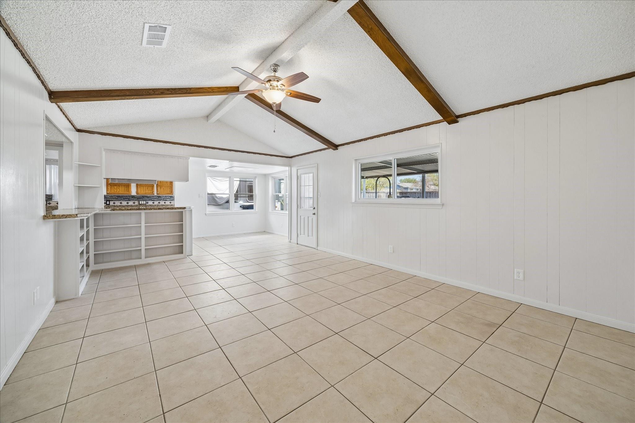 631 Lexington Square