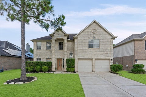 Photo of 3014 Glenwood Drive, Pearland, TX 77584 (MLS # 80640608)