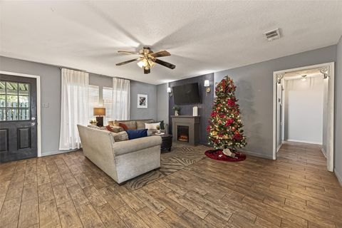 Property photo of 5703 woodville lane, pearland, TX 77584