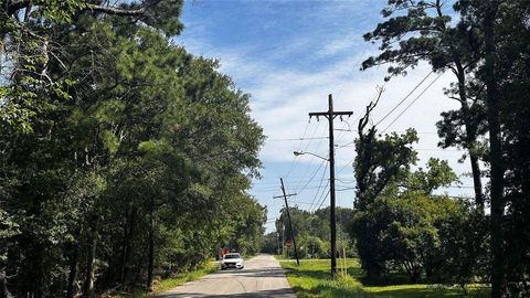 Photo of 20 Barrett Rd, Beaumont, TX 77708 (MLS # 39003302)