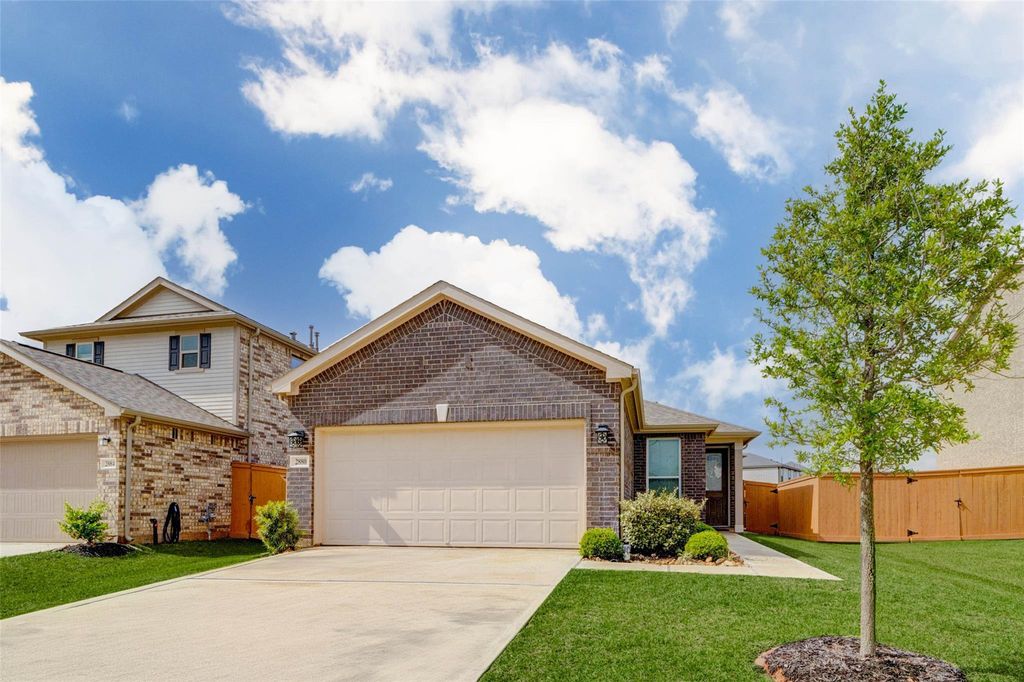 Photo of 2880 Grand Anse Drive, Katy, TX 77493 (MLS # 4175616)