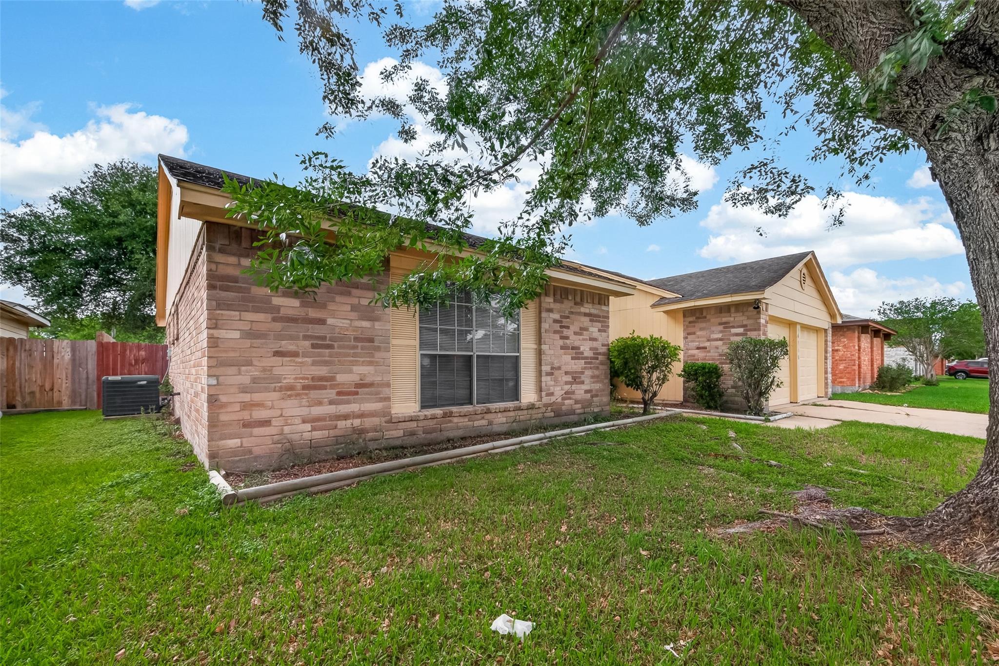 16738 Quailbriar