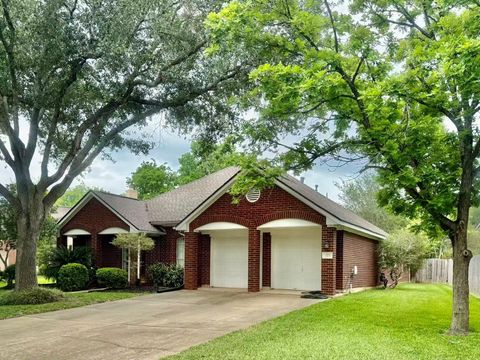 Photo of 523 High Meadows Drive, Sugar Land, TX 77479 (MLS # 92545936)