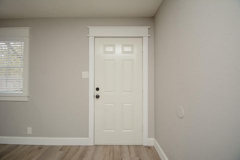 3852870314