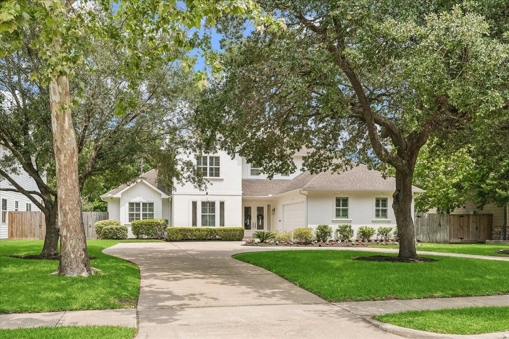 Photo of 8614 Westview Drive, Houston, TX 77055 (MLS # 96686458)