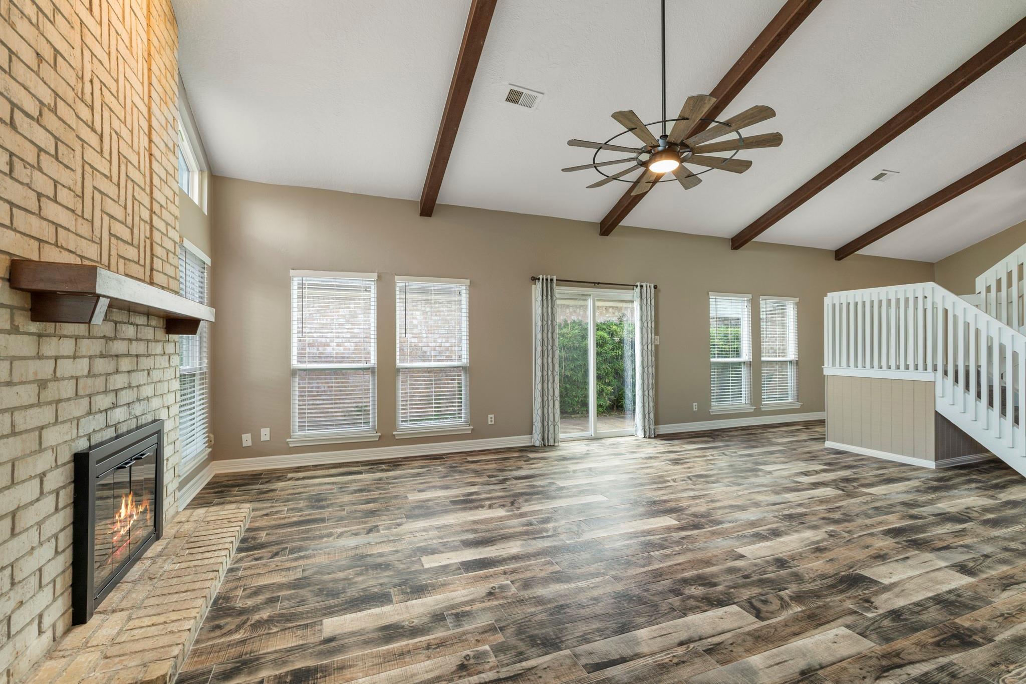 2919 Lake View Drive