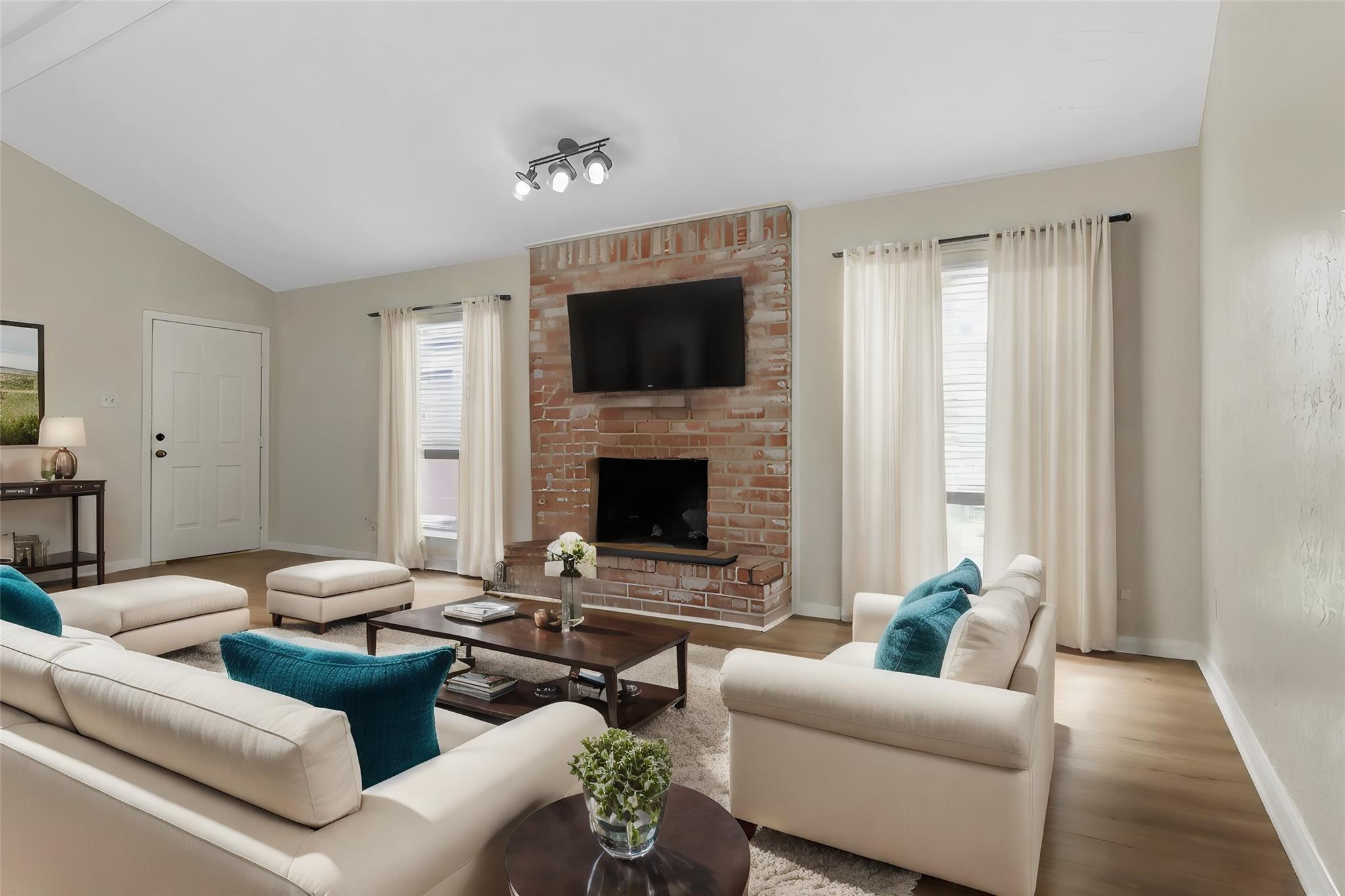 11917 Lakewood West Drive