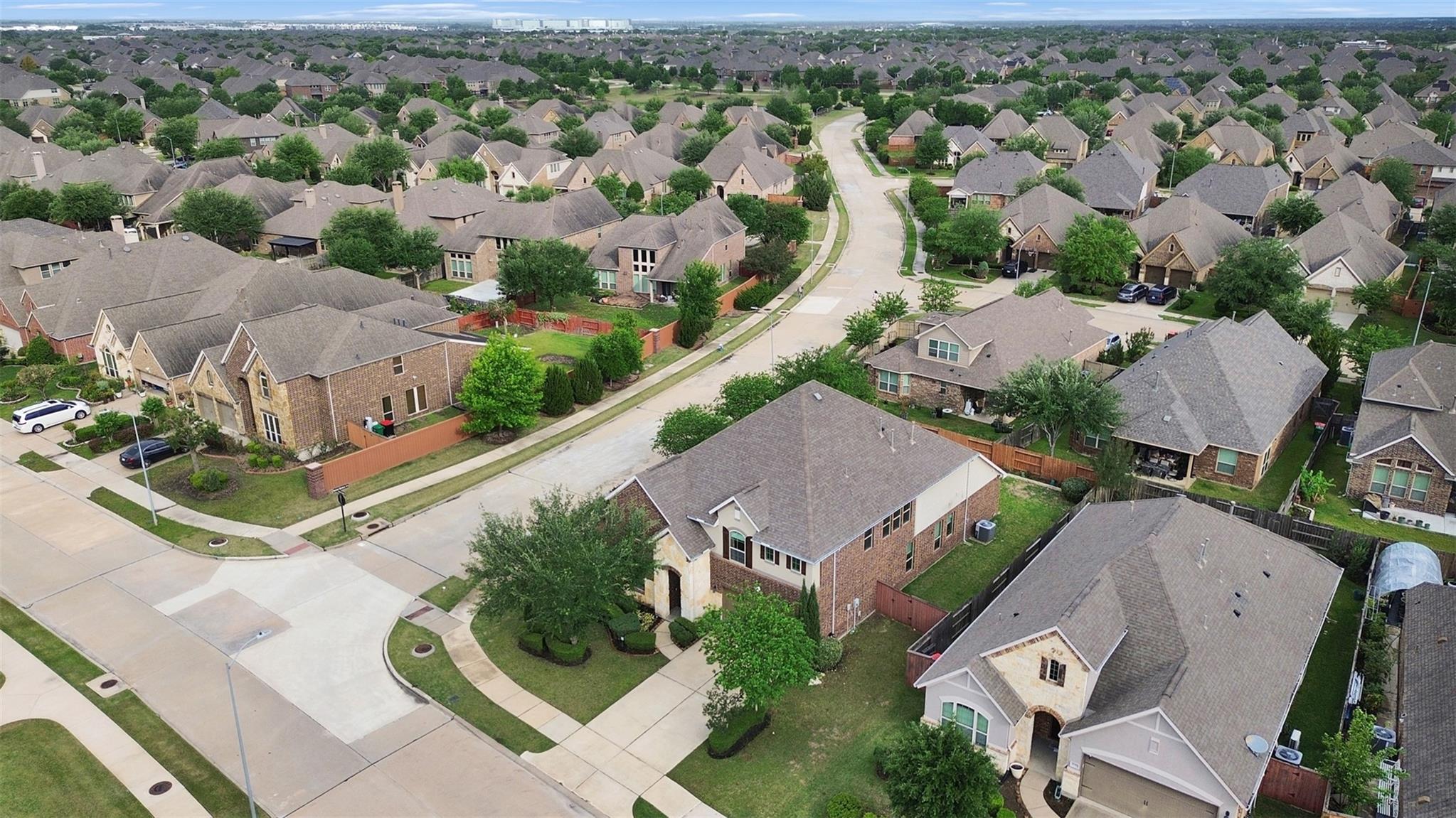 17026 Chalmers Close Court