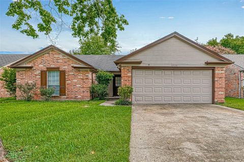 Photo of 3938 Kitchen Hill Lane, Sugar Land, TX 77479 (MLS # 81351517)