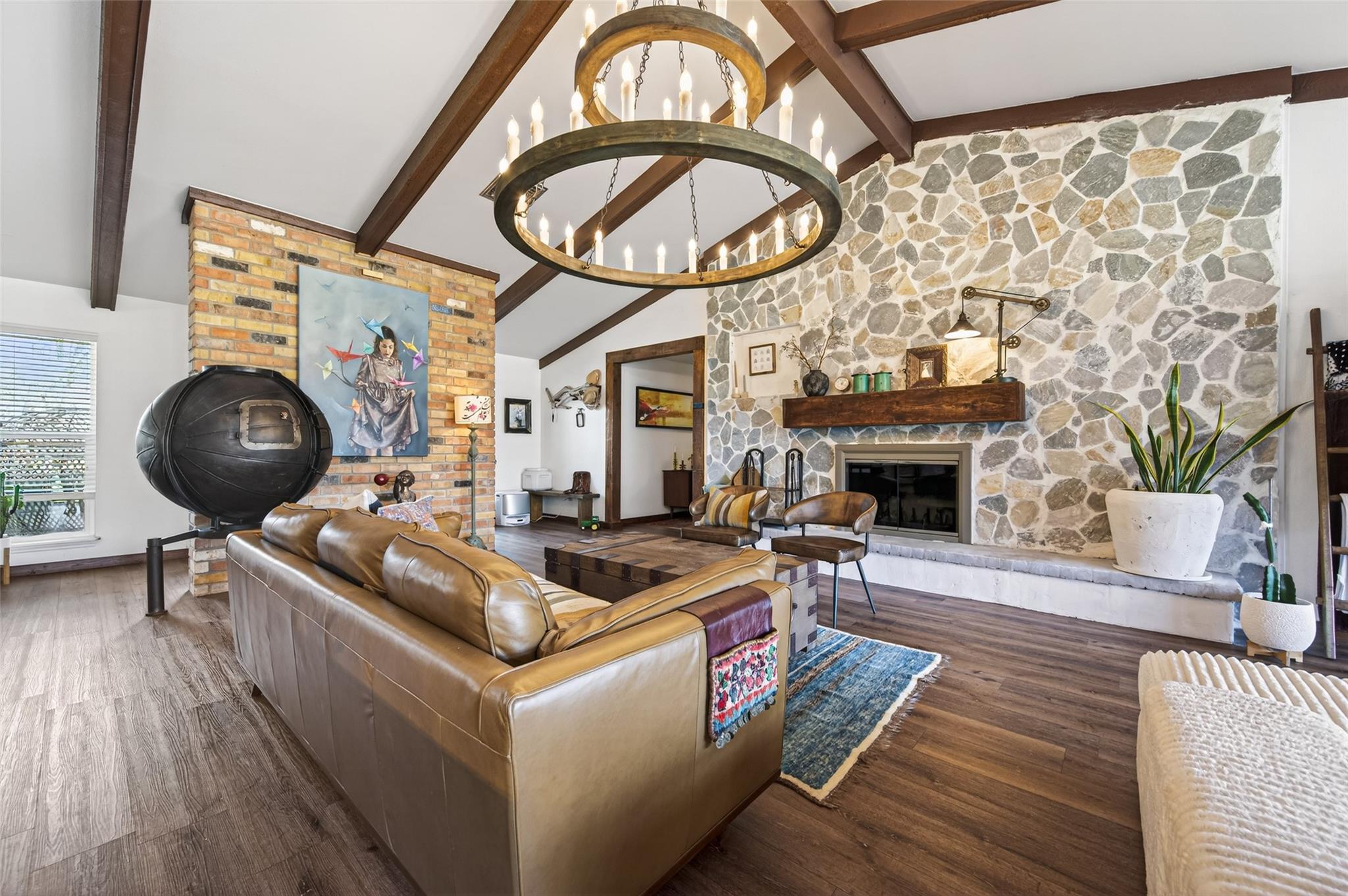 7019 Oak Lane