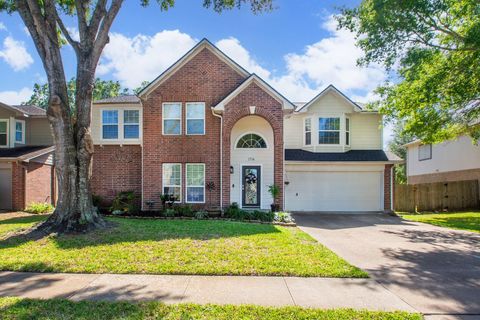 Photo of 1714 Oak Valley Drive, Kemah, TX 77565 (MLS # 48077597)