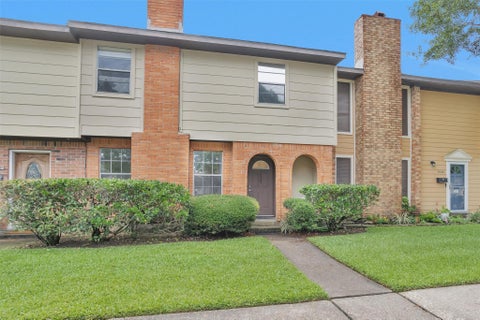 Photo of 1528 Silverpines Road #528, Houston, TX 77062 (MLS # 86078029)