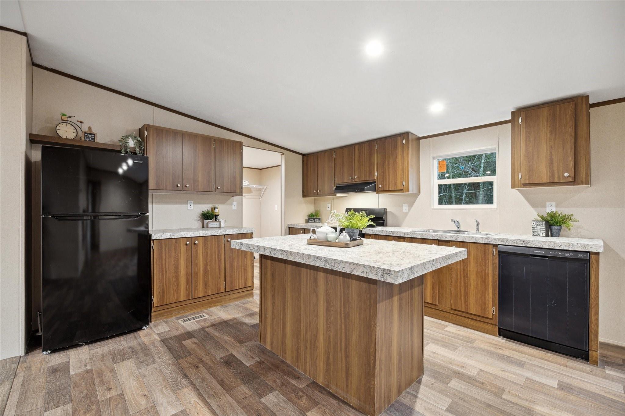 4845 Long Shadows Road