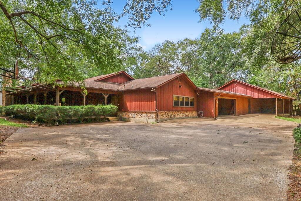 1604 Southwood Drive