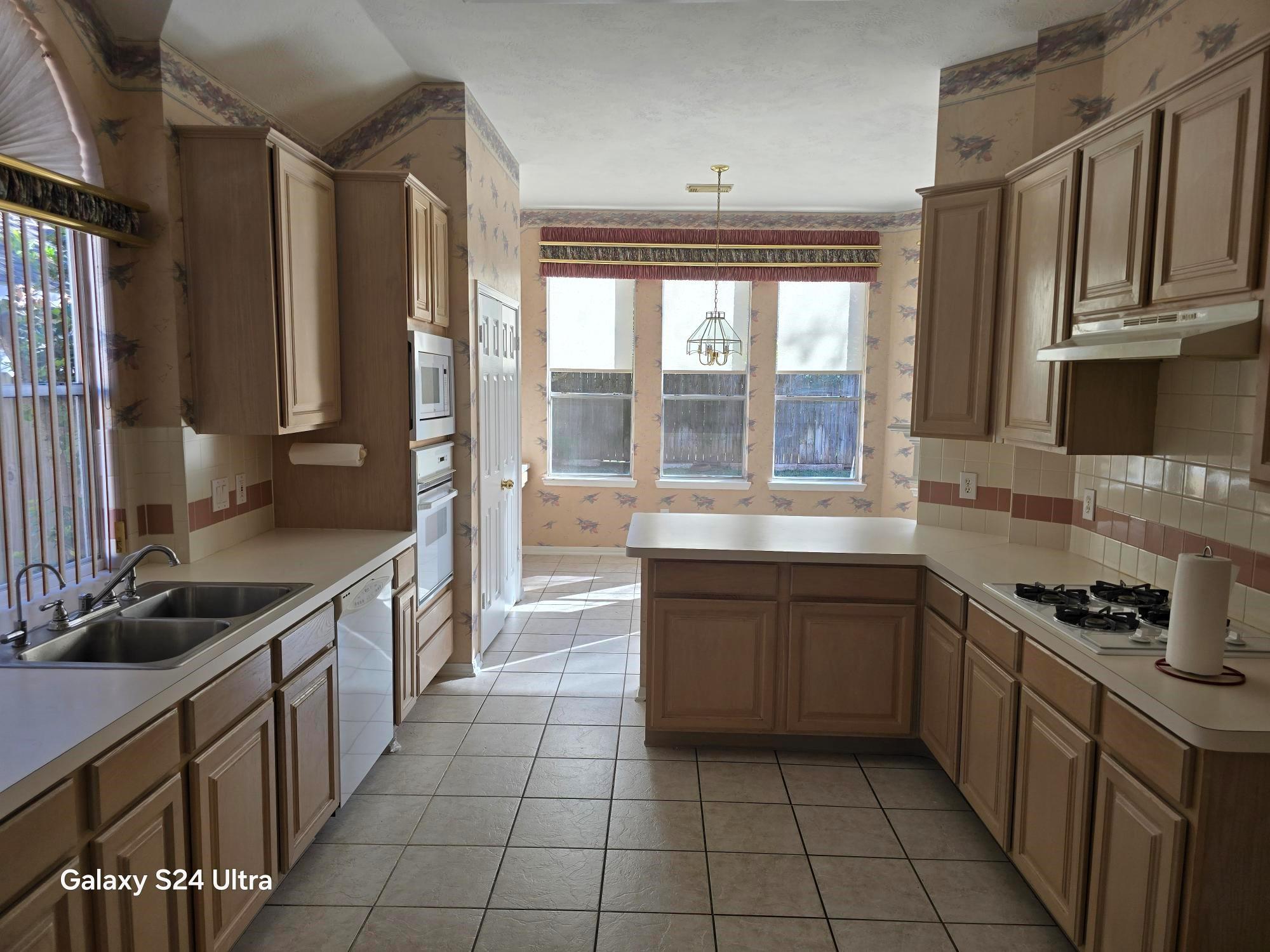 2727 Gregway Lane