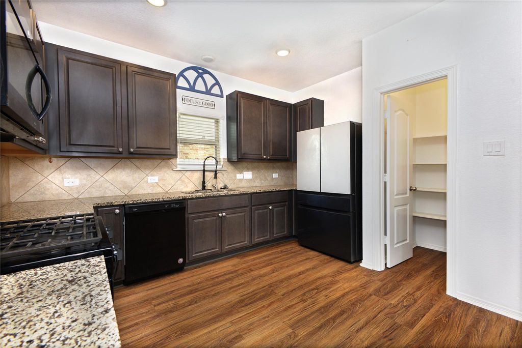 Photo of 2106 Benjamin Park, Missouri City, TX 77489 (MLS # 8154389)