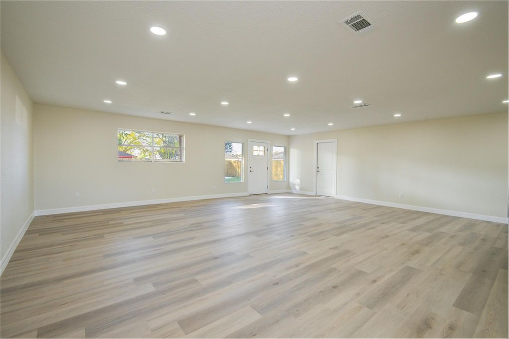 Photo of 3416 Walnut Drive, Bay City, TX 77414 (MLS # 2212290)