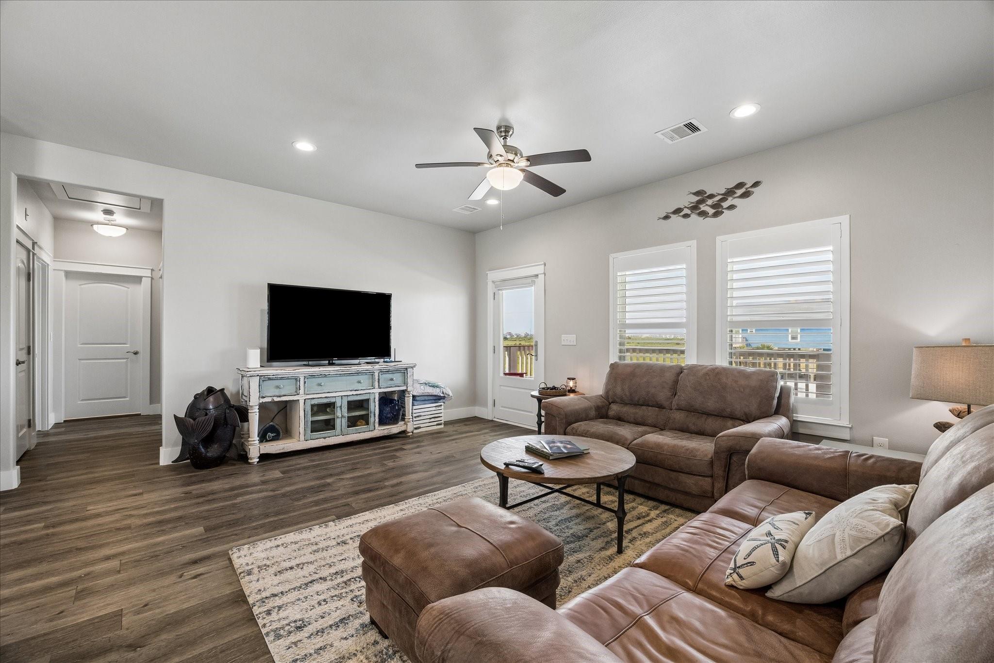 3811 Kiva Road