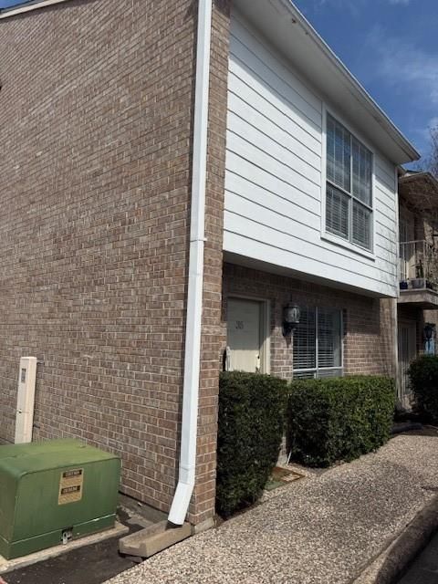 Photo of 6111 Beverly Hill Street #35, Houston, TX 77057 (MLS # 63428415)