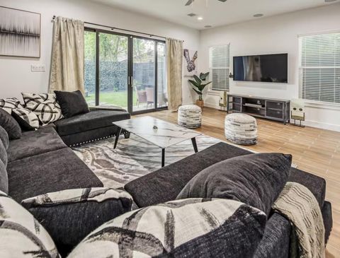 Tiny photo for 5215 Farmer Street, Houston, TX 77020 (MLS # 88855767)