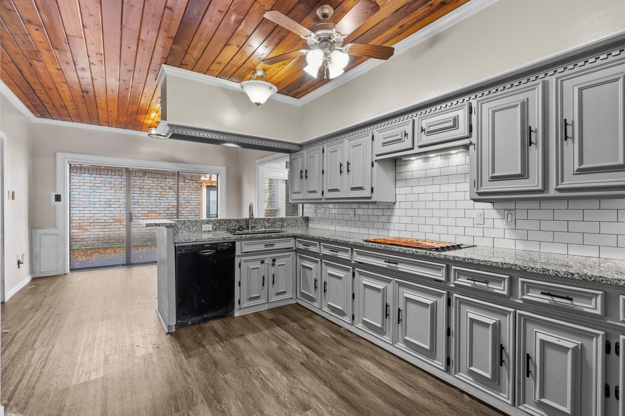 18326 Lake Oaks Drive