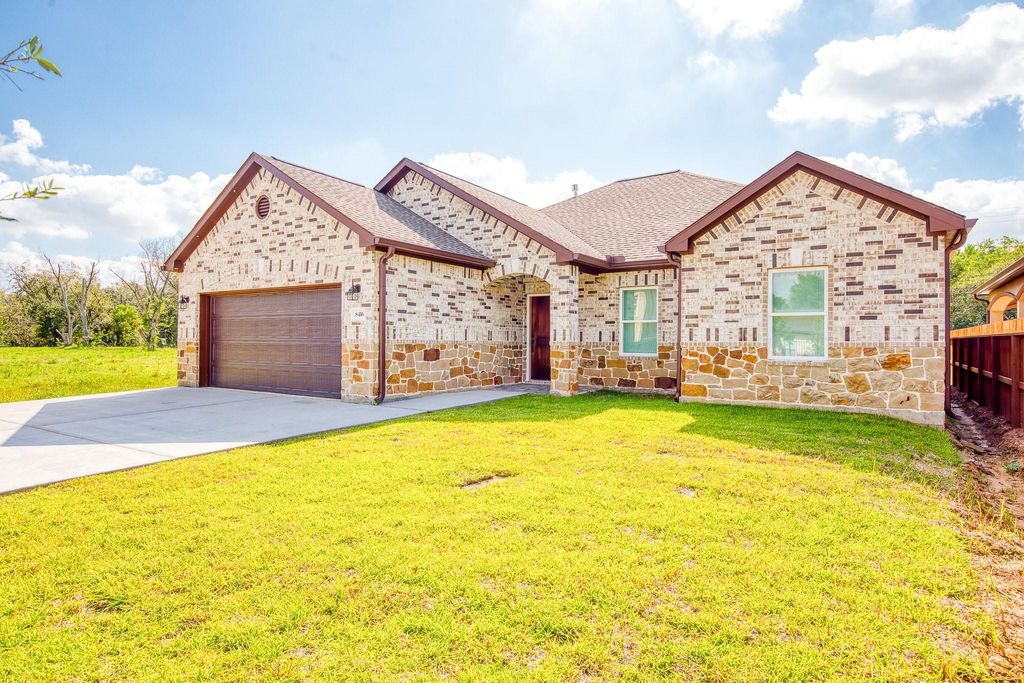 Photo of 8416 Wayfarer Lane, Houston, TX 77075 (MLS # 64159295)