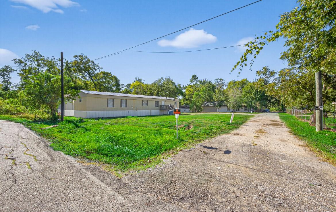 5807 Fletcher